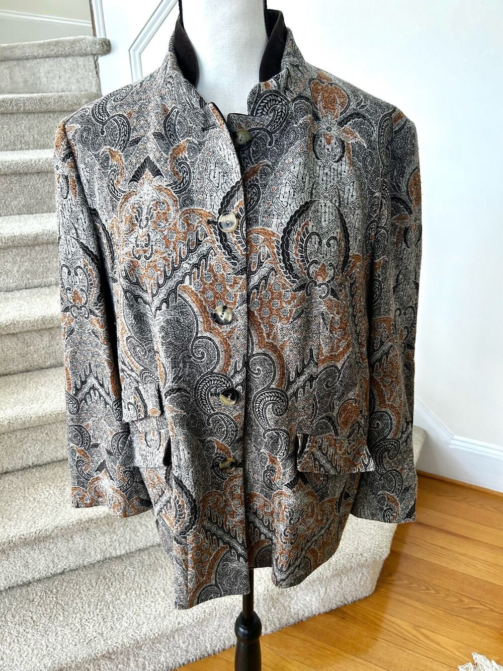 Windsor. Grey & Brown Paisley Silk & Wool Blend Blazer